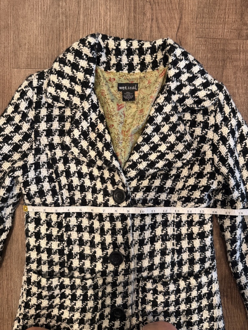 Houndstooth 3 Button Coat - Picture 3 of 7